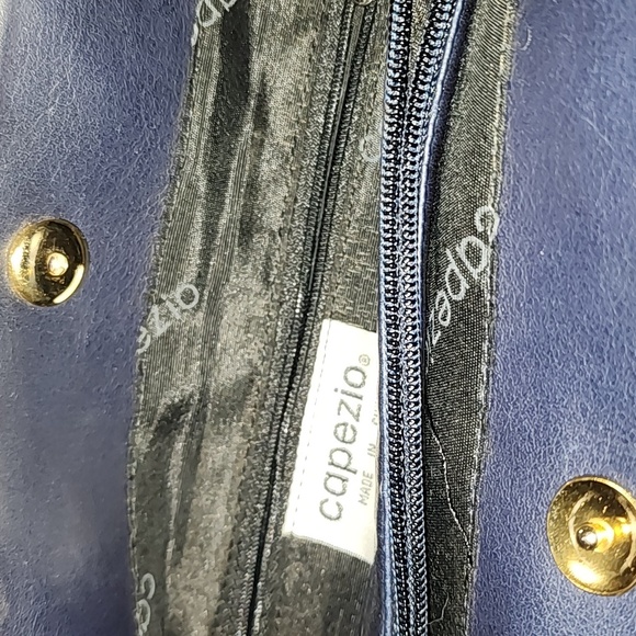 VINTAGE CAPEZIO LADIES HANDBAG. - Picture 3 of 10